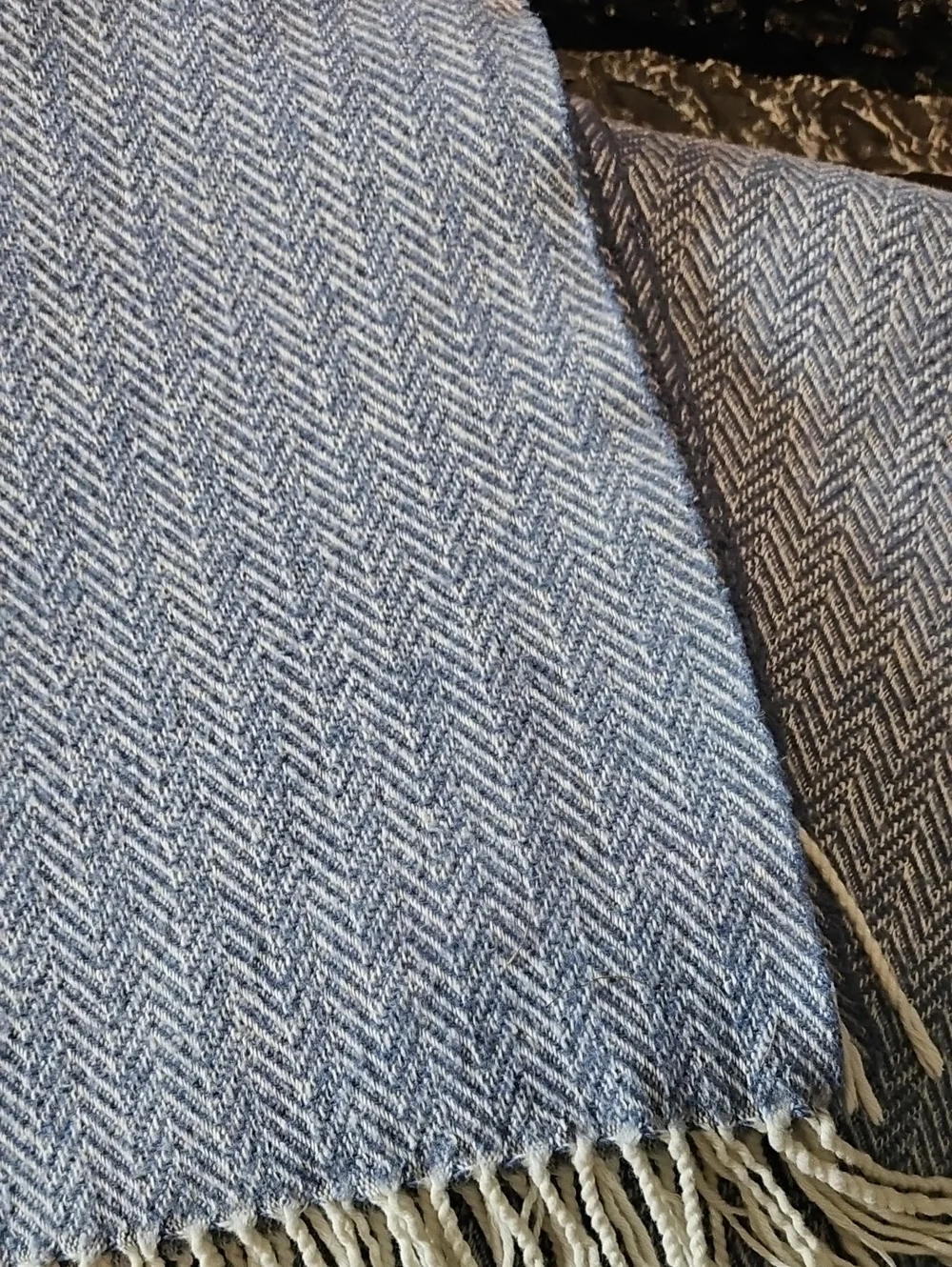 Nido Notte Blue And Cream Herringbone Throw